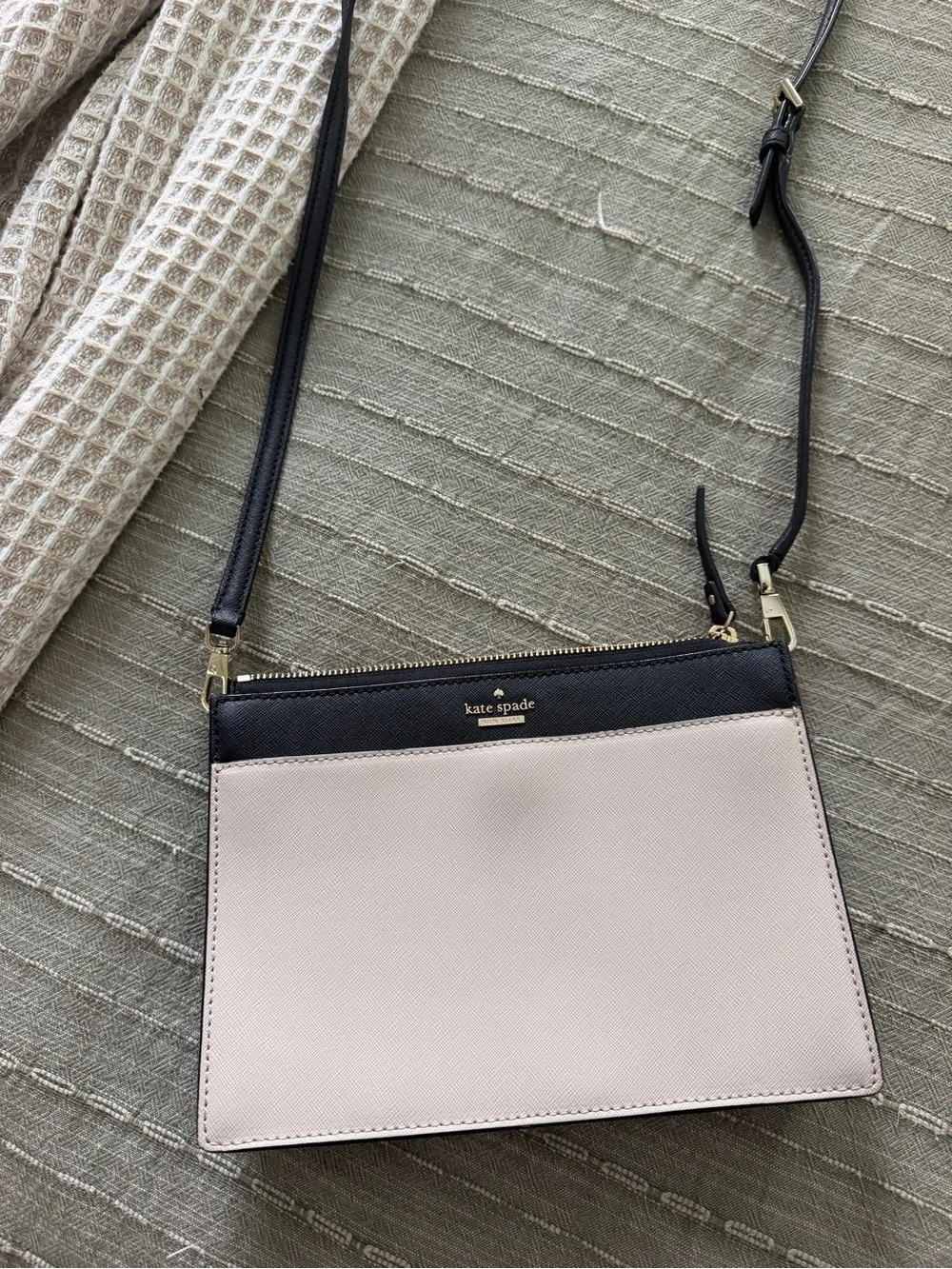 kate spade Black & Beige Two-Tone Crossbody Bag